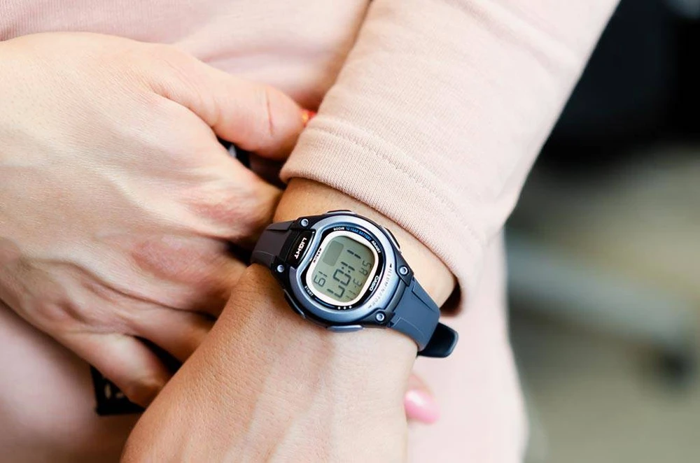 Laikrodis CASIO LW-203-2AVEF