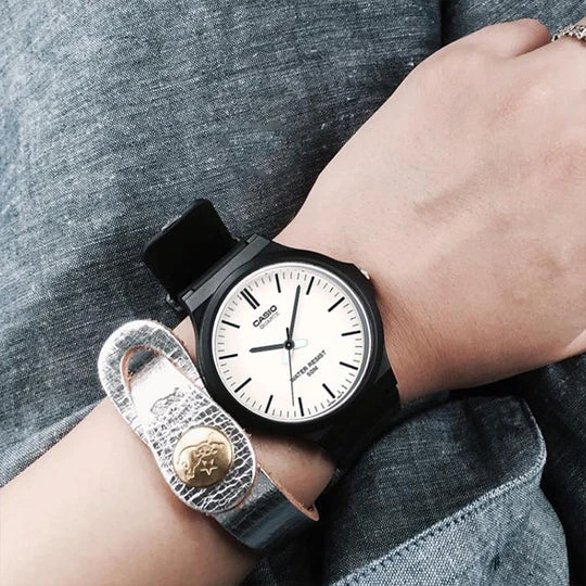 Casio MW-240-7EVEF