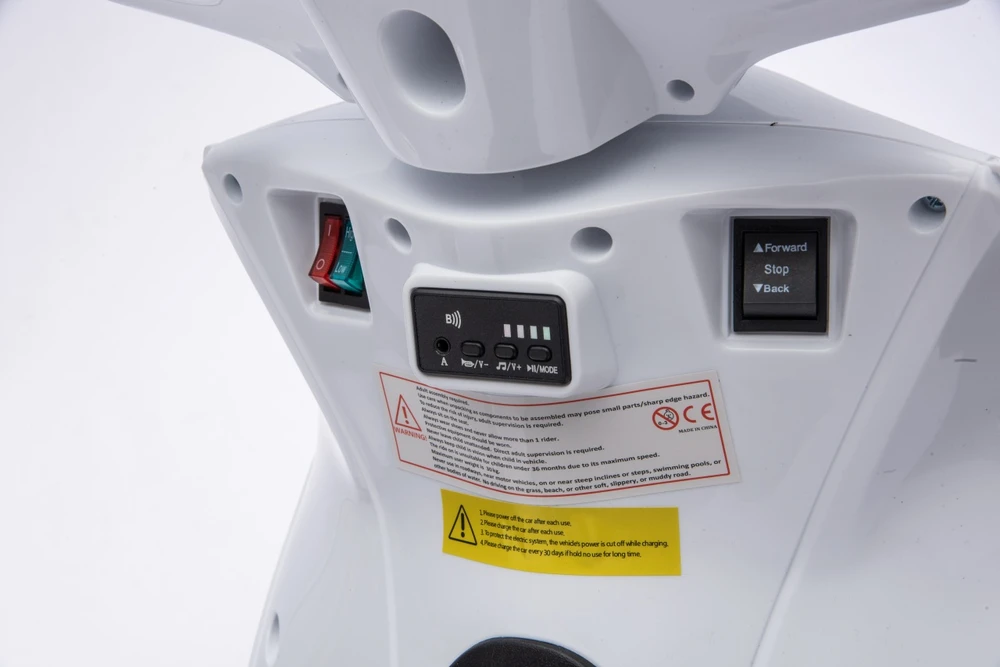 Elektrinis motoroleris Honda SH125i su LED šviesomis ir Bluetooth, vaikams nuo 3 metų, juodas