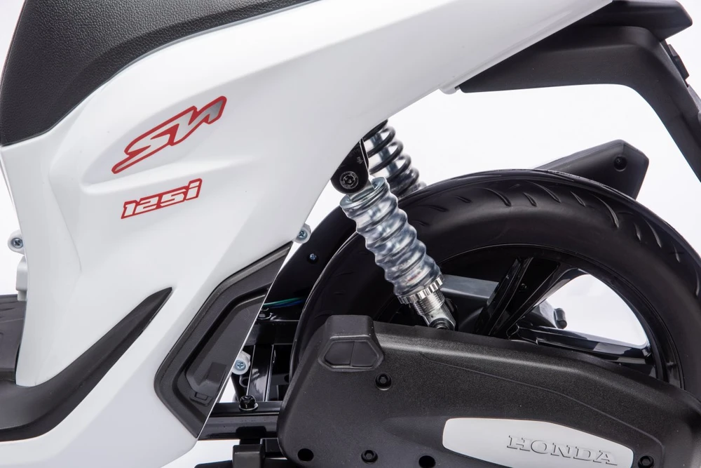 Elektrinis motoroleris Honda SH125i su LED šviesomis ir Bluetooth, vaikams nuo 3 metų, juodas