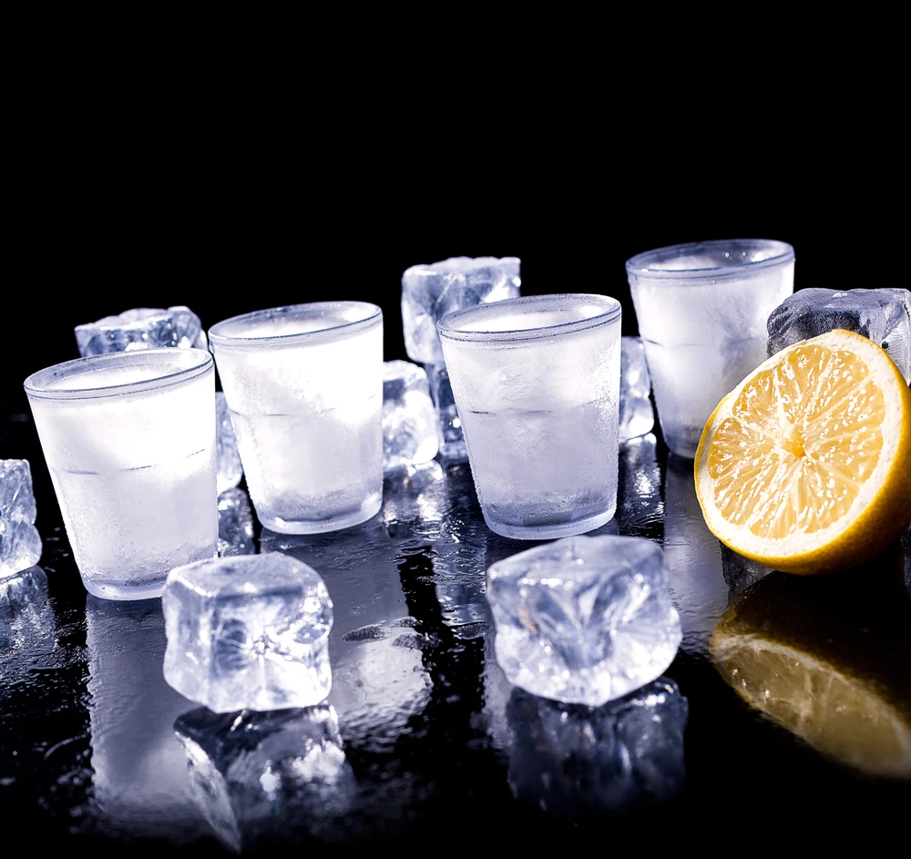 Froster Dvigubų sienelių šalto alkoholio taurelės su užpildymu, 50 ml, vyrams, patvarios