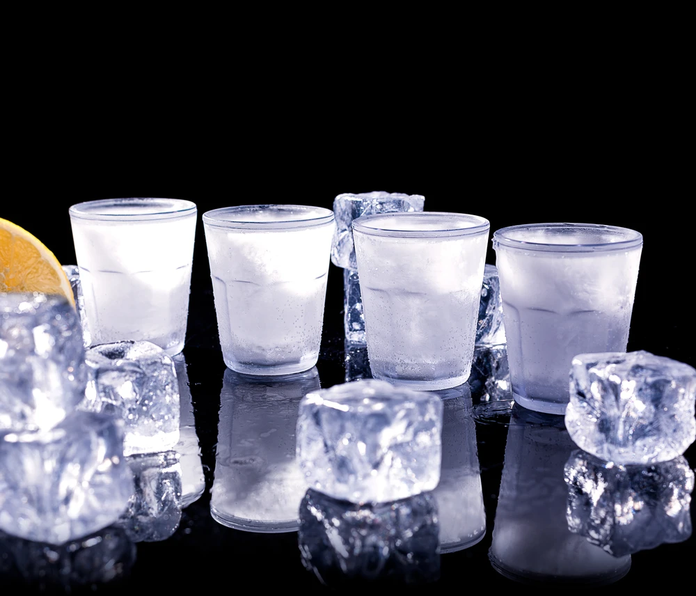 Froster Dvigubų sienelių šalto alkoholio taurelės su užpildymu, 50 ml, vyrams, patvarios