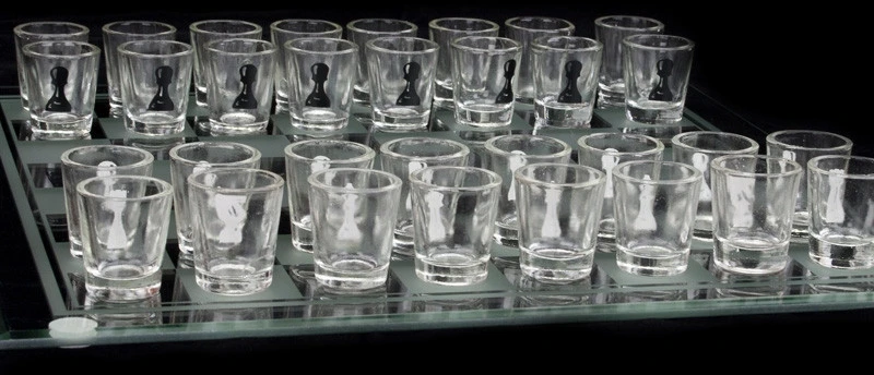 Froster Stiklinis vakarėlių žaidimas "Šaškės - šachmatai"