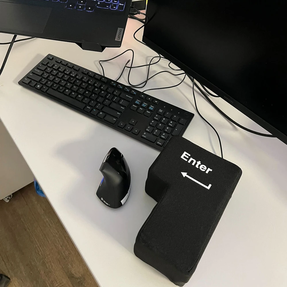 Ikonka ENTER klavišas didelė antistresinė USB pagalvėlė