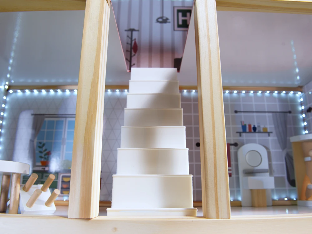Ikonka MDF medinis lėlių namelis + baldai 78cm juodas LED