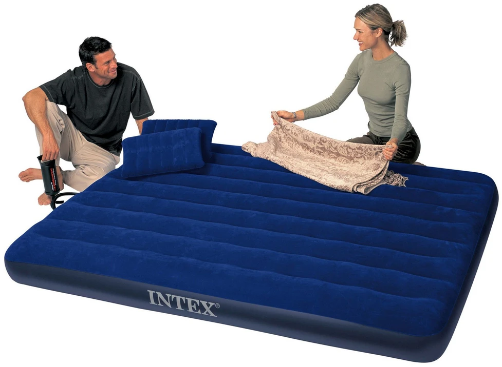 Pripučiamas čiužinys 203x152x22 cm su stūmokliniu pompa INTEX 68765