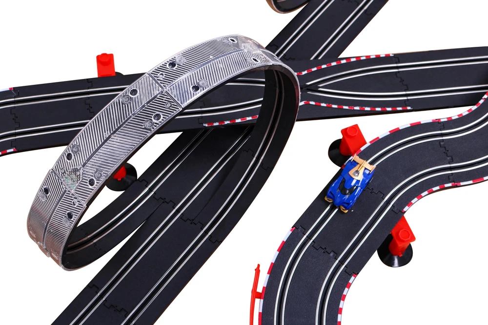 DWM Lenktynių trasa su 2 automobiliais ir apšvietimu 1:43