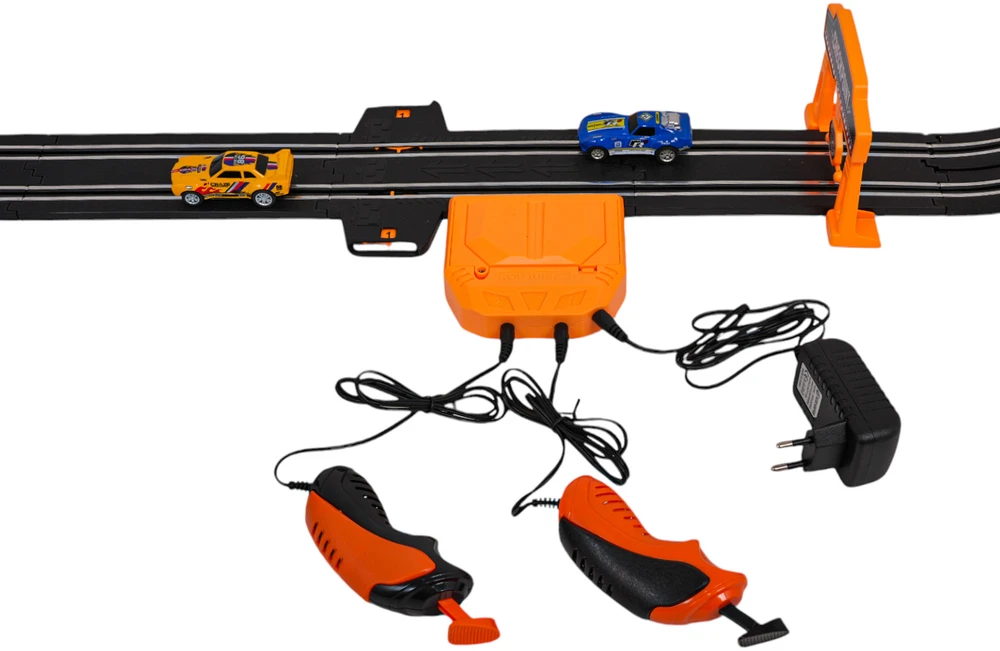 Lenktynių trasa TRACK MASTER su apšvietimu ir priedais 615 cm