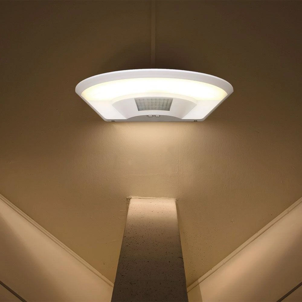 Lubinis šviestuvas 10W LED sieninis šviestuvas su PIR judesio davikliu, baltas, 4000K, IP54, CREE LED chip