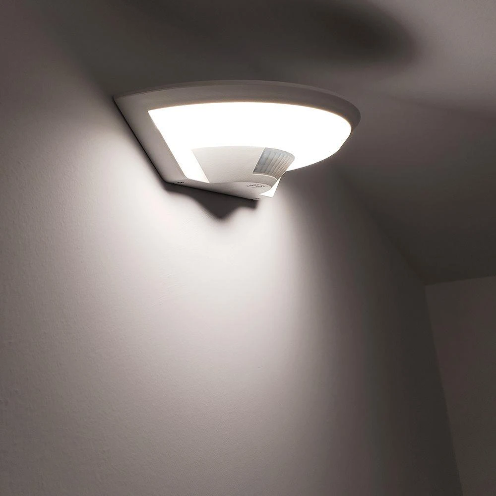 Lubinis šviestuvas 10W LED sieninis šviestuvas su PIR judesio davikliu, baltas, 4000K, IP54, CREE LED chip