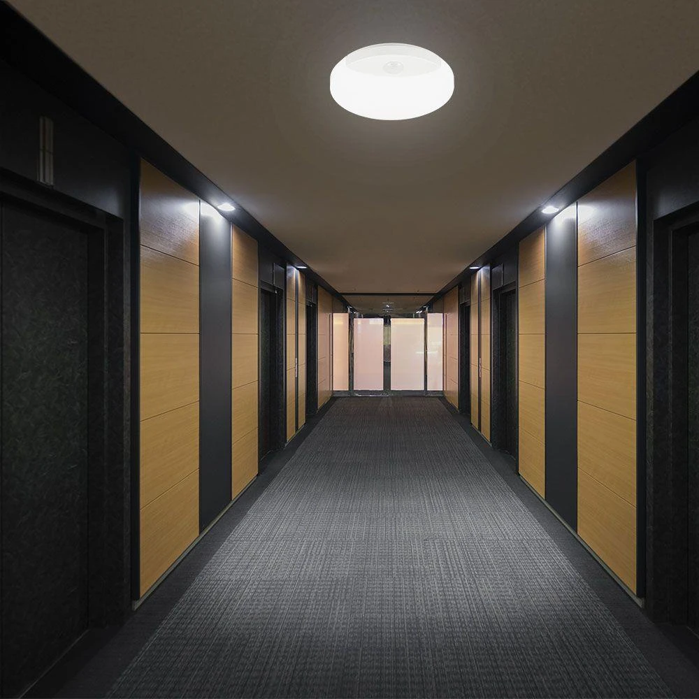 Lubinis šviestuvas 15W LED paviršinis šviestuvas, baltas, 3000/4000/6000K, su judesio davikliu, IP44, CREE LED chip