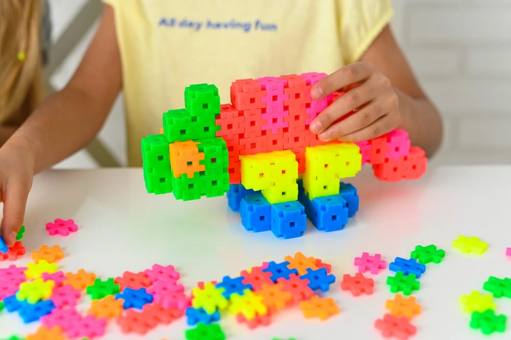 Meli Neon Basic 1200 dalių edukaciniai konstruktoriaus kaladėlės vaikams nuo 3 metų, neoninės spalvos