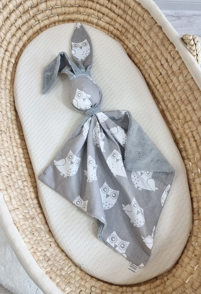 Minkštas dvipusis žaislas kūdikiui, medvilnė ir minky, pilki pelėdžiukai, pilkas