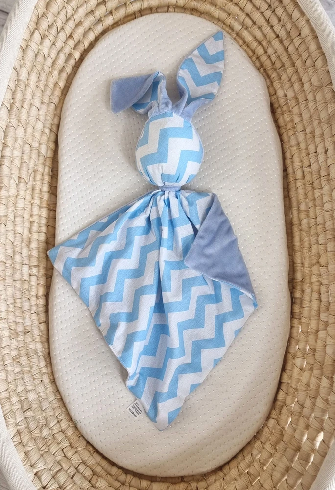 Minkštas dvipusis žaislinis zuikutis kūdikiui, medvilnė ir minky, mėlynas Chevron