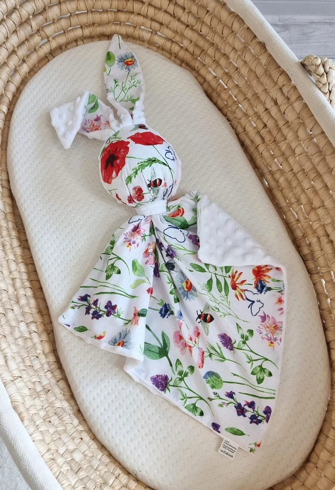 Minkštas žaislas kūdikiui kiškutis, dvisluoksnis medvilnė ir minky, balta