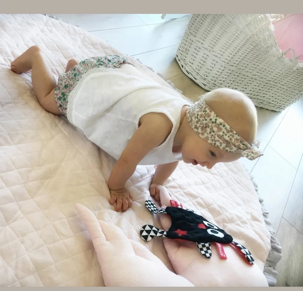 Mom's Care „Hencz Toys“ rėkė szeleścik su žvaigžde juoda
