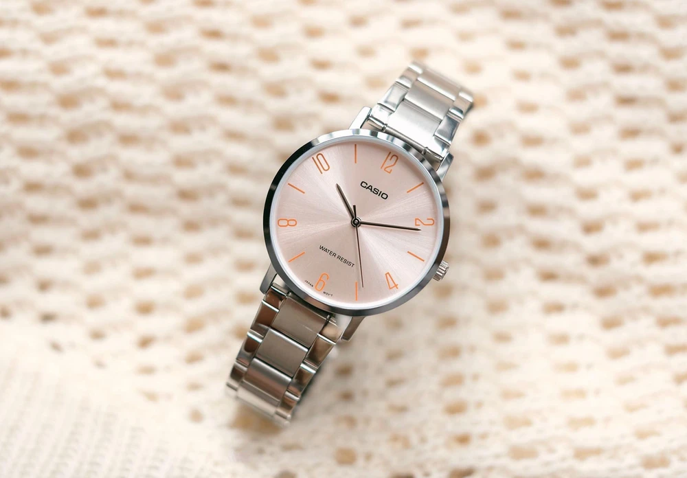 Moteriškas laikrodis CASIO LTP-VT01D-4B2 + BOX (zd613l)