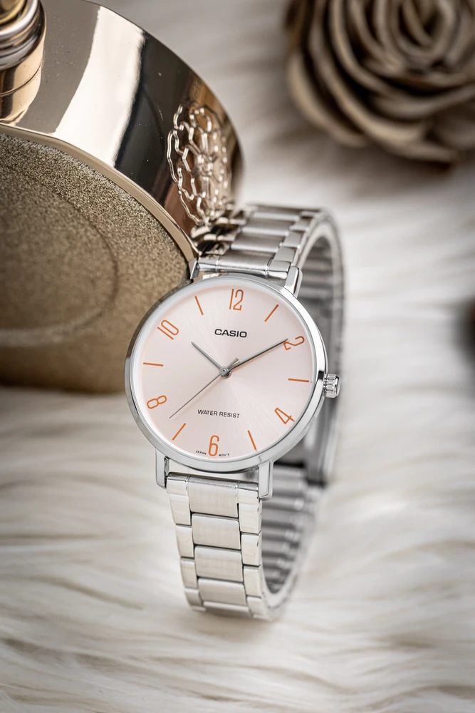 Moteriškas laikrodis CASIO LTP-VT01D-4B2 + BOX (zd613l)