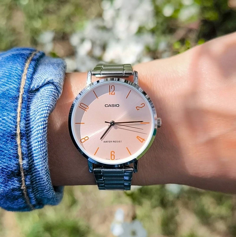 Moteriškas laikrodis CASIO LTP-VT01D-4B2 + BOX (zd613l)