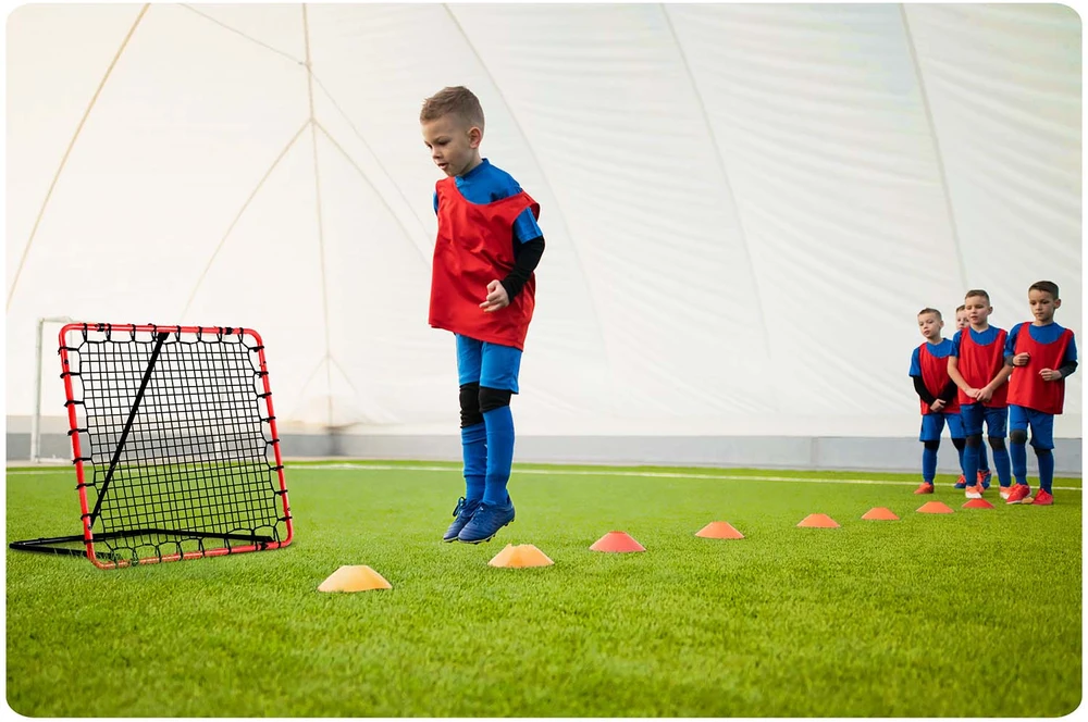 Neo-Sport NS-491 treniruočių vartai rebounder 120 x 120 cm