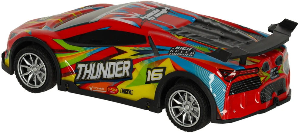 RC sportinis automobilis raudonos spalvos