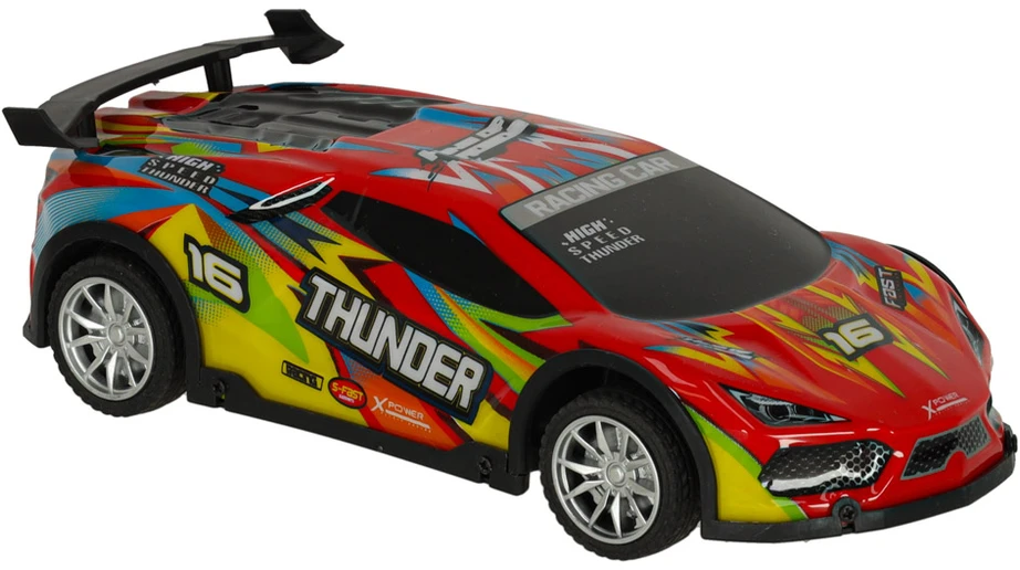 RC sportinis automobilis raudonos spalvos