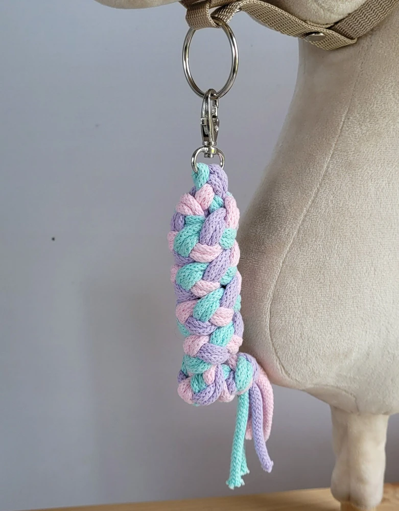 Super Hobby Horse Pavadėlis hobi arkliukui dvigubas – mėtų, violetinis, šviesiai rožinis