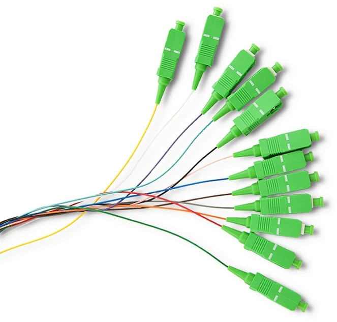 Qoltec 12 x Pigtail optinio pluošto kabelis SC/APC 2m