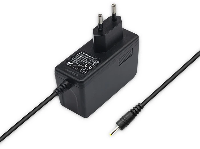 QOLTEC 50003 Qoltec kintamosios srovės adapteris 15W 5V 3A 2,5 0,7