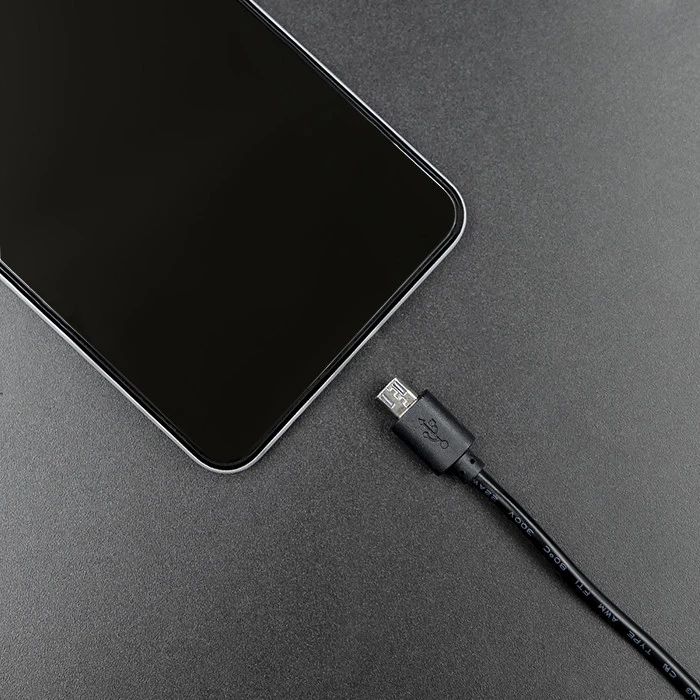 QOLTEC 51022 įkroviklis 15W 5V 3A microUSB