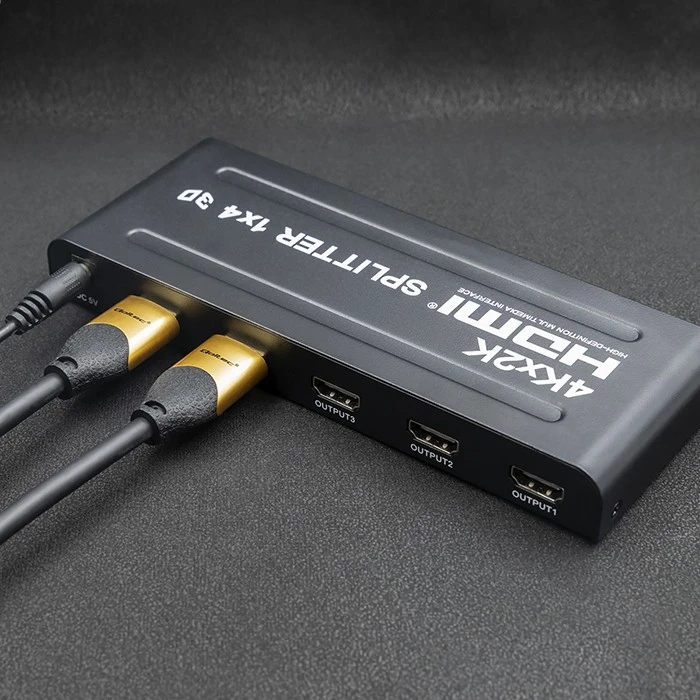Qoltec 51798 aktyvus HDMI skirstytuvas 4 x HDMI 4K x 2K | 3,4 Gb/s
