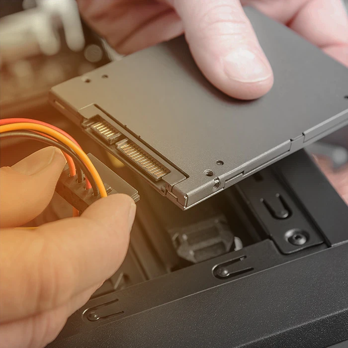 Qoltec Aliuminis adapteris M.2 SSD SATA NGFF į SATA III 2TB juodas