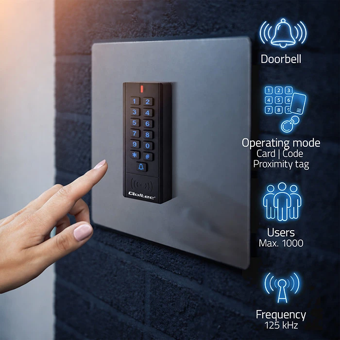 QOLTEC 52440 Kodinė spyna CALISTO su RFID skaitytuvu Kodų kortelės rakto pakabukas Durų skambučio mygtukas IP68 EM