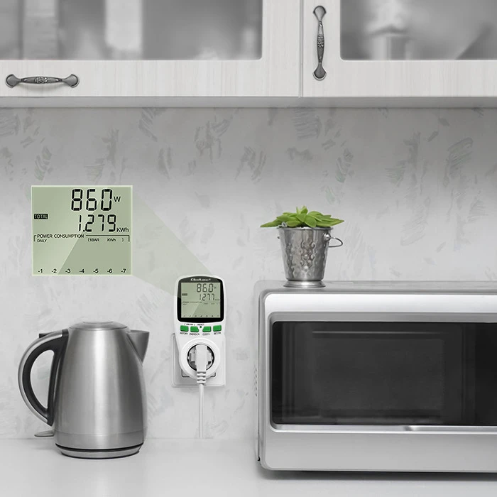 QOLTEC 50627 Galios matuoklis PM0627 su istorija / 3680W / 16A / LCD