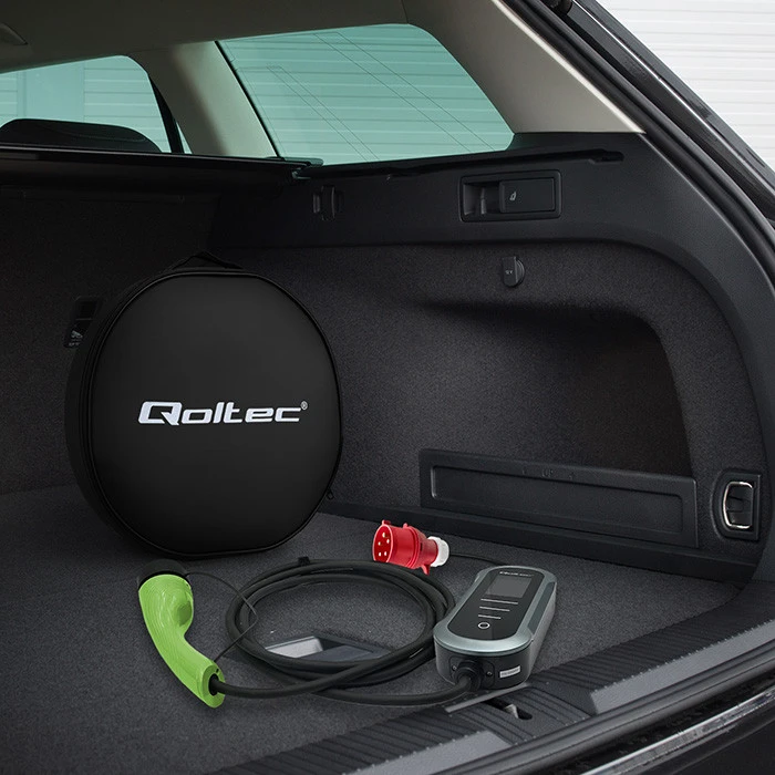 Qoltec 52721 Mobilus elektromobilio įkroviklis su 2in1 2 tipo reguliavimu | 7kW | 230V | CEE 32A | Wifi | TUYA | SMART LIFE | LCD | Nešiojamas | Sieninis įkrovimo įrenginys | 5m