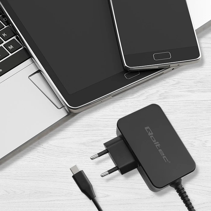 Įkroviklis - Qoltec 52386 GaN POWER PRO | 1xUSB-C | 65W | 5-20V | 3-3.25A | Juodas