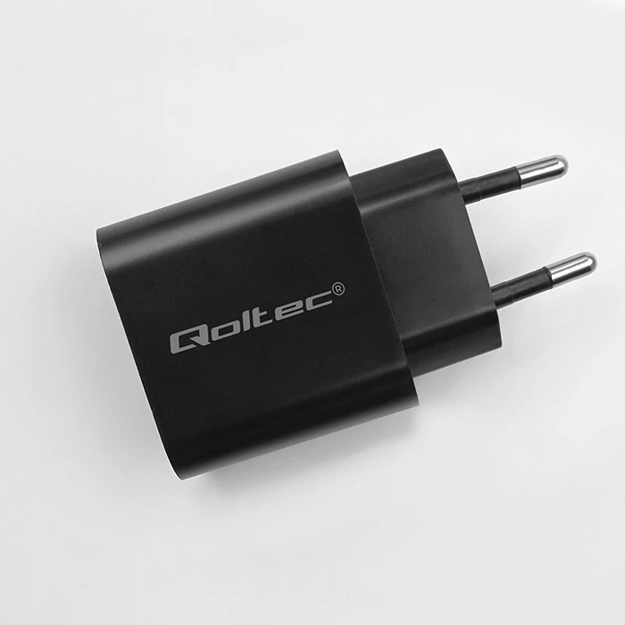 Adapteris Įkroviklis gan power pro 1xusb-c 1xusb 30w 5-20v 1.5-3a juodas Qoltec