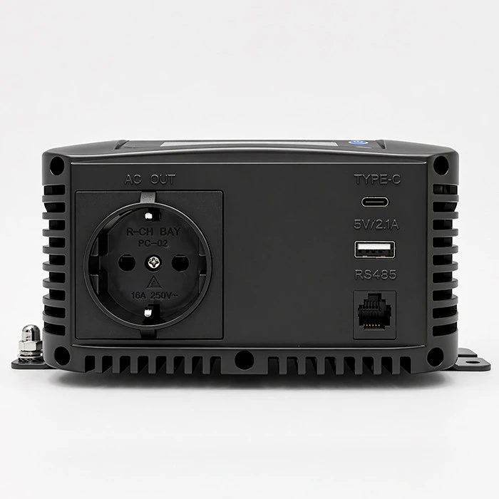 Qoltec Pure Sine Wave | 12V na 230V | 300/600W