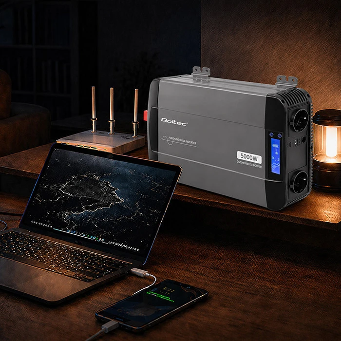 Qoltec Pure Sine Wave | 12V na 230V | 2500/5000W