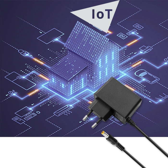 QOLTEC 52403 Kištukinis maitinimo adapteris PREMIUM 9W / 9V / 1A / 5,5x2,5