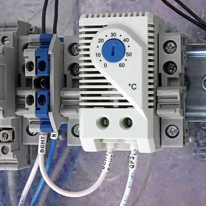 QOLTEC 54505 Išjungimo termostatas 10A / DIN 35