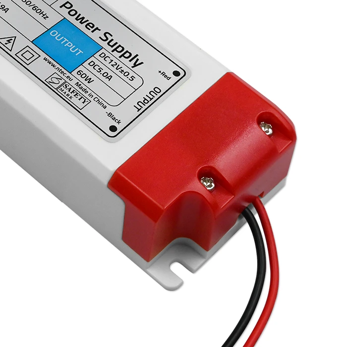 QOLTEC 50935 Impulsinis maitinimo šaltinis IP20 100V-240V 60W 12V 5A