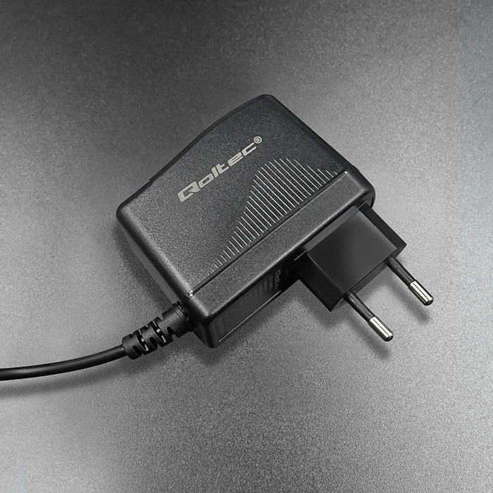 QOLTEC 52397 Kištukinis maitinimo šaltinis PREMIUM 24W / 12V / 2A / 5,5x2,1