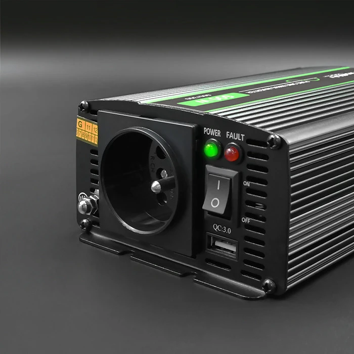 QOLTEC 51932 grynos sinusinės bangos keitiklis, monolitinis / 300 W / 600 W / 12 V–230 V