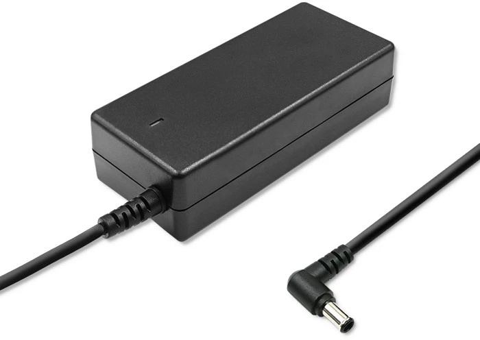QOLTEC Nešiojamas kompiuteris AC power adapter for Toshiba 30W 19V 1.58A 5.5-2.5 + power cable
