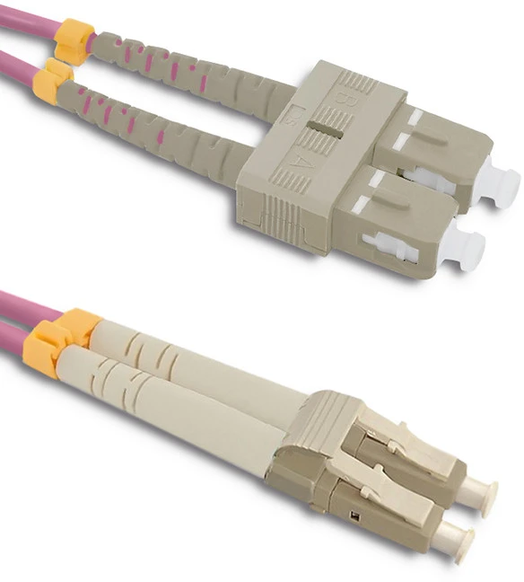 Qoltec Optinio pluošto kabelis LC/UPC - SC/UPC OM4 2m