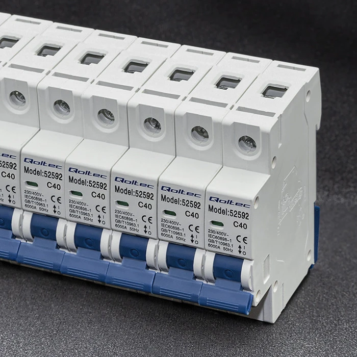 QOLTEC 52592 Viršsrovių grandinės pertraukiklis C40 / Saugiklis / AC / 40A / 1P