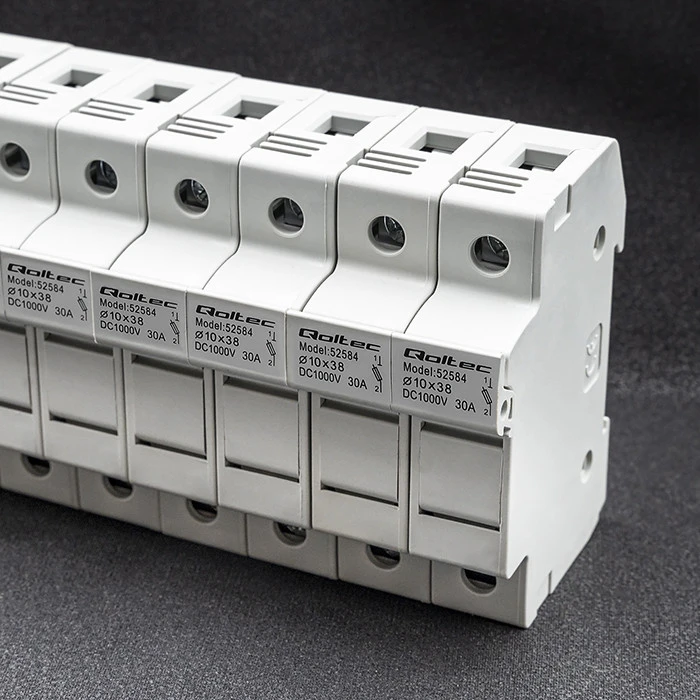 QOLTEC 52584 Saugiklio pagrindas Nuolatinės srovės saugiklis / 2P / 1000V / 30A / 10x38 / saulės