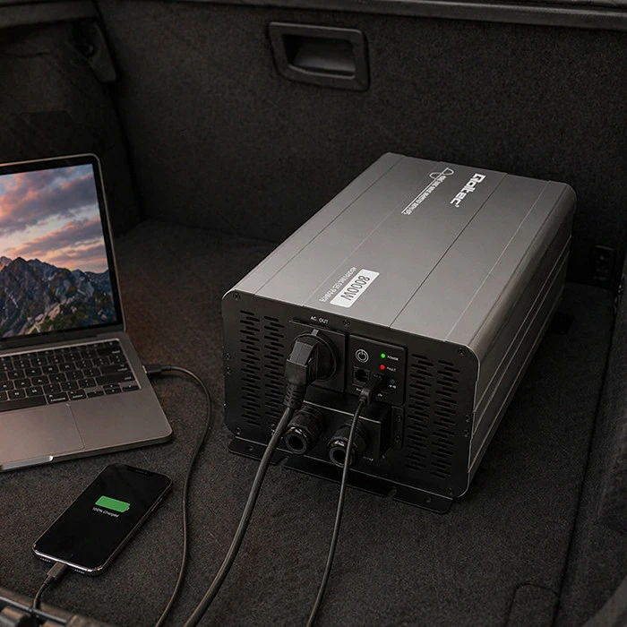 Qoltec Pure Sine Wave | 12V na 230V | 4000/8000W | UPS BYPASS