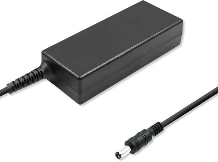 QOLTEC 51108 Universalus kintamosios srovės adapteris 84W 12V 7A 5.5 2.1 + maitinimo laidas